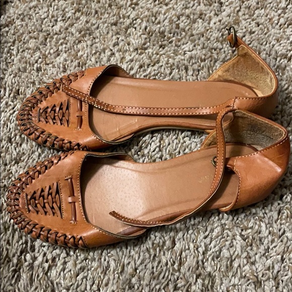 Sandals - Picture 2 of 5